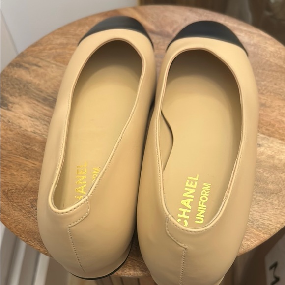 Chanel uniform Women's Flats 38c - Picture 10 of 12